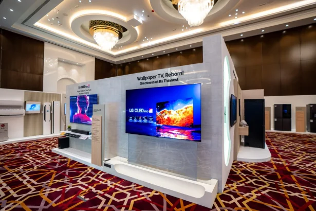 إل جي تستعرض مستقبل الترفيه المنزلي الذكي في إنوفست 2026 بأبوظبي