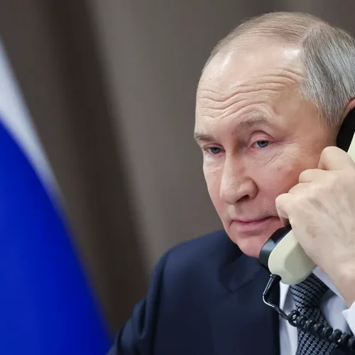 اتصال هاتفي.. بوتين يؤكد لبزشكيان اهمية تخفيف حدة الصراع في أسرع وقت ممكن