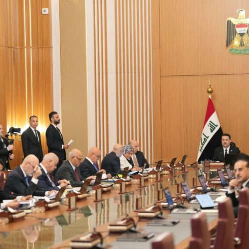 مجلس الوزراء يوافق على البنود النهائية للاتفاقية الموقعة بين وزارة النفط وشركة شيفرون الأمريكية