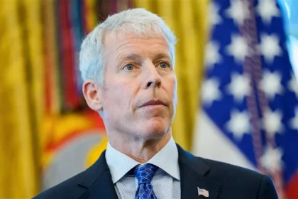 وزير الطاقة الأمريكي: لا يمكن تنفيذ المرافقة بالسفن الحربية حالياً