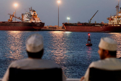 البحرية العراقية تطلق النار على زورق عسكري كويتي اقترب من ناقلات النفط