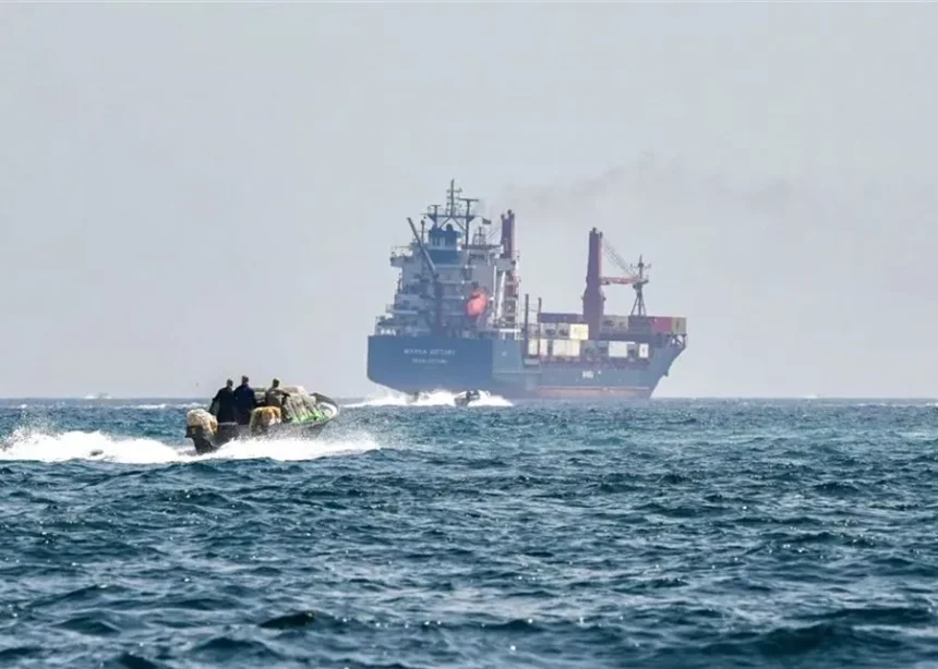 ‏القيادة المركزية الأميركية: عدد السفن الإيرانية المتضررة أو المدمرة بلغ أكثر من 90