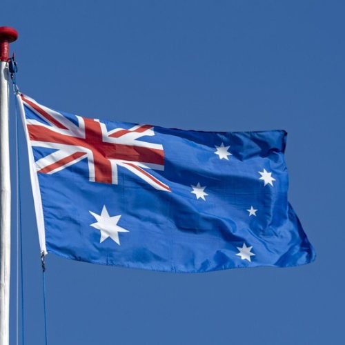أستراليا تسحب موظفيها غير الأساسيين من إسرائيل والإمارات ولبنان