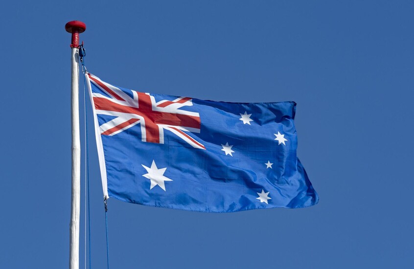 أستراليا تسحب موظفيها غير الأساسيين من إسرائيل والإمارات ولبنان