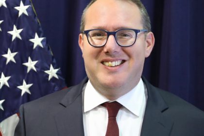 وزارة الخارجية تستضيف القائم بالأعمال الأمريكي لبحث التطورات العسكرية والأمنية الأخيرة