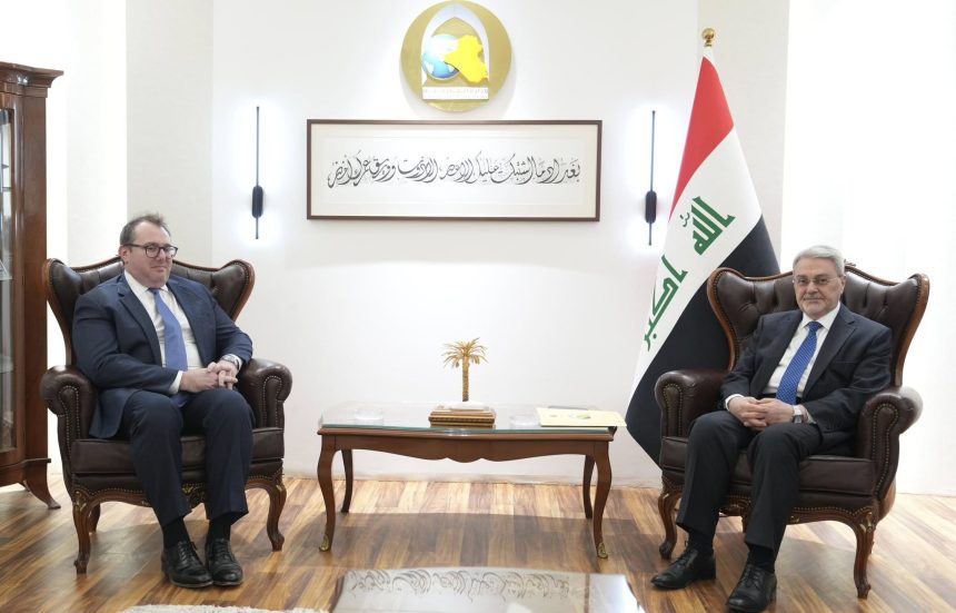 القائم بأعمال السفارة الأمريكية: حرب الولايات المتحدة هي مع إيران فقط