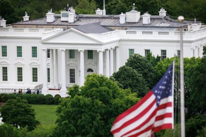 مستشار للبيت الأبيض: علينا إعلان النصر والانسحاب من حرب إيران