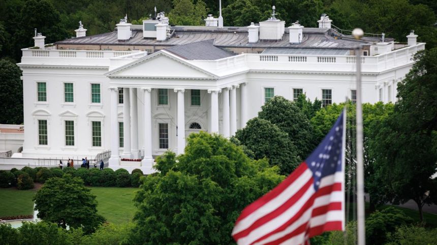 مستشار للبيت الأبيض: علينا إعلان النصر والانسحاب من حرب إيران