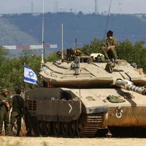 أكسيوس: إسرائيل تخطط لتنفيذ عمليات في لبنان مشابهة لما جرى في غزة