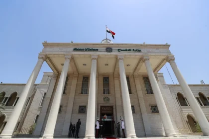 الدفاع: منح عائلات شهداء الأحداث الأخيرة 10 ملايين والجرحى 5 ملايين