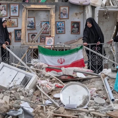 إيران: استشهاد 223 امرأة وأكثر من 200 طفل وتعرض 153 مركزاً صحياً للتخريب منذ بداية الحرب