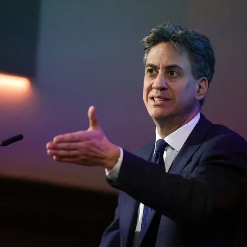 وزير الطاقة البريطاني: لا يمكننا المشاركة في حرب لا أهداف واضحة لها وخطتنا هي خفض التصعيد