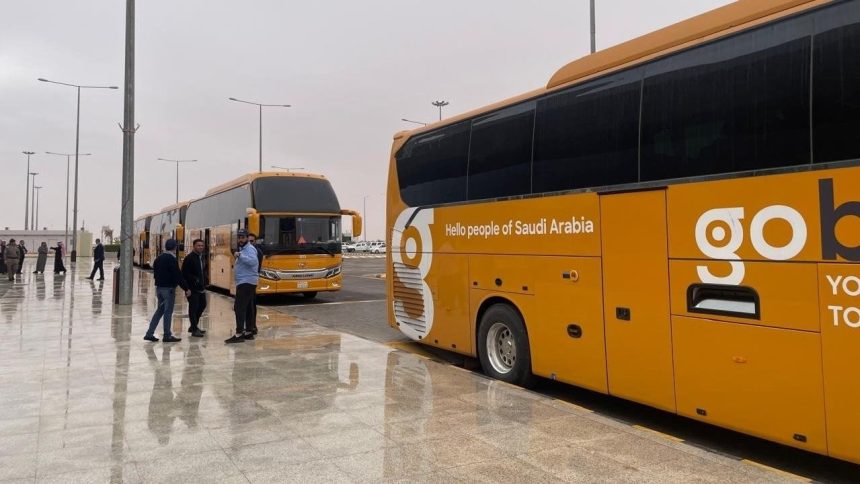 الخارجية تعلن وصول أول دفعة من العراقيين العالقين في الخارج