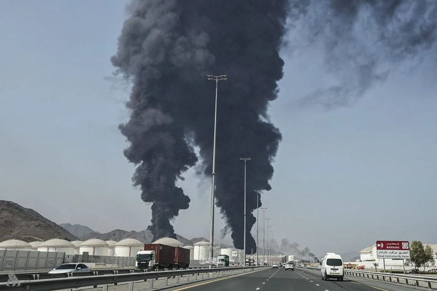 رويترز: شركة أدنوك علقت تحميل النفط بميناء الفجيرة الإماراتي على إثر هجوم بمسيرة