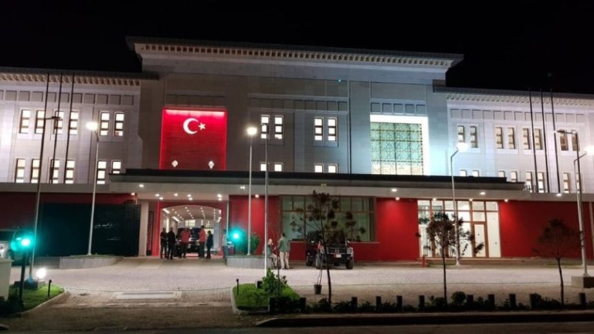 السفارة التركية في بغداد تحث مواطنينها على مغادرة العراق برًا