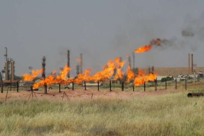 وزارة النفط تدعو أربيل للتراجع عن منع التصدير وتحذر من إجراءات قانونية في حال الرفض