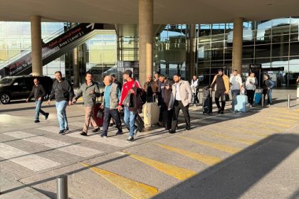 الخارجية: أجلاء أولى دفعات العالقين من بيروت إلى عمّان ضمن خطة العودة الآمنة