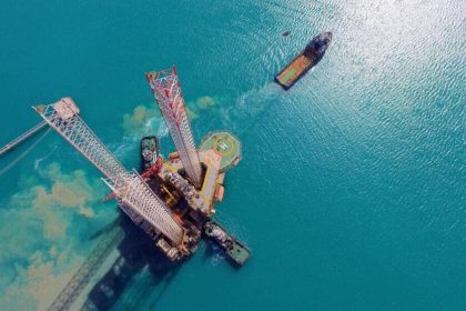 وكالة تسنيم: منشآت الغاز الطبيعي التابعة لحقل بارس الجنوبي البحري تعرضت لهجوم إسرائيلي أمريكي