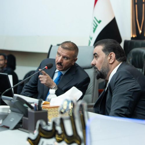 رئيس البرلمان يؤكد دعمه لجهود وزارة الداخلية في عدم التهاون مع محاولات العبث بالأمن والاستقرار