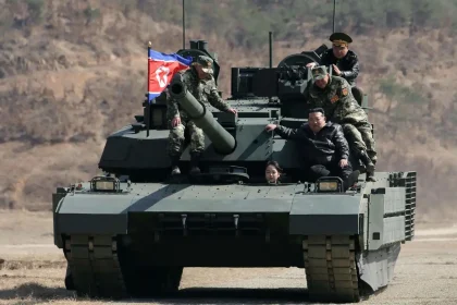 تقودها ابنة كيم.. كوريا الشمالية تكشف عن دبابة "متفوقة" جديدة