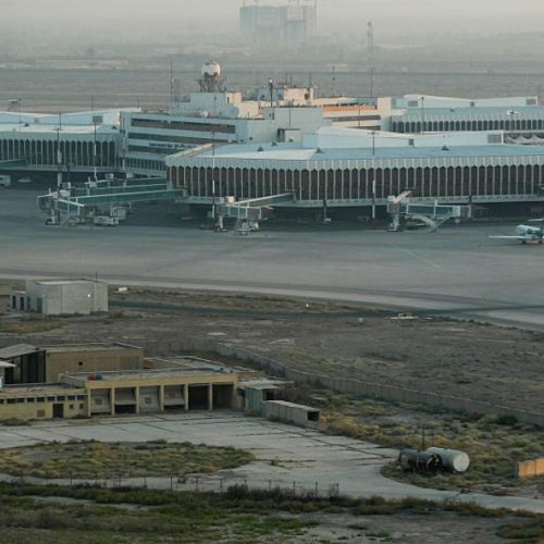 لأسباب غير معروفة.. هبوط عدد من الطائرات الأمريكية بمقر الدعم الدبلوماسي داخل مطار بغداد