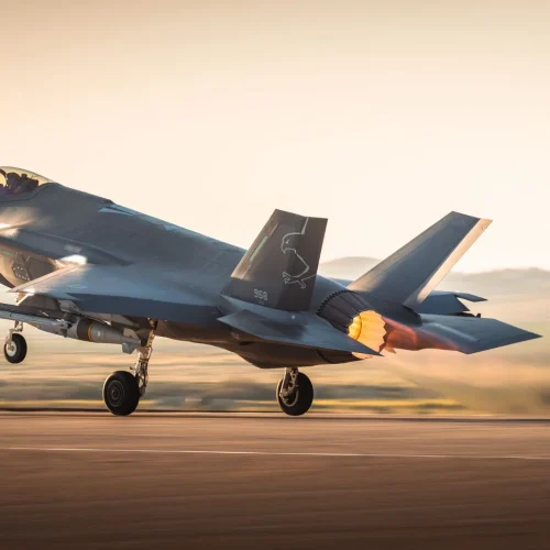 القيادة المركزية الأمريكية: إسقاط ايران لمقاتلة أمريكية من طراز إف-15 اشاعة كاذبة