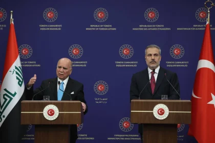 وزيرا خارجية العراق وتركيا يبحثان الحرب في المنطقة وتداعياتها على الأمن الإقليمي