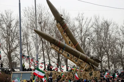 وكالة فارس عن مصدر إيراني: ترامب تراجع بعد علمه أن أهدافنا ستشمل جميع محطات الطاقة بالمنطقة