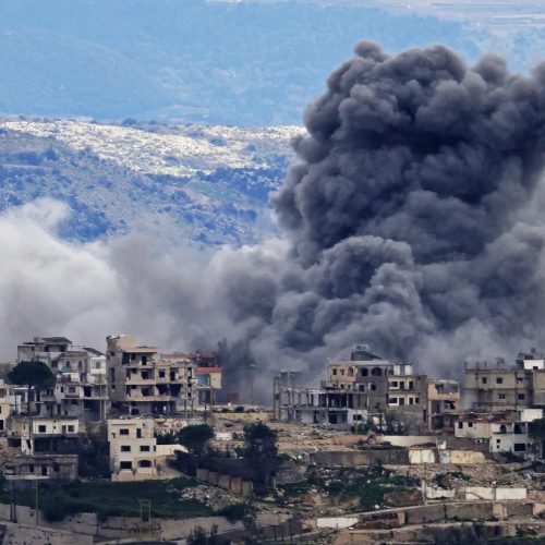 ‏الصحة اللبنانية: ارتفاع حصيلة ضحايا الضربات الإسرائيلية إلى 1039 شهيدًا