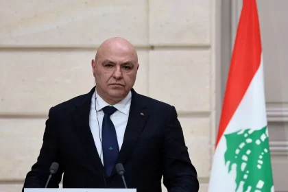 الرئيس اللبناني يؤكد حصرية السلاح بيد الدولة ويرفض جر بلاده إلى حروب الآخرين