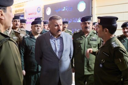 وزير الداخلية يوجه بتحديث الخطط الميدانية بما يتناسب مع التحديات الراهنة