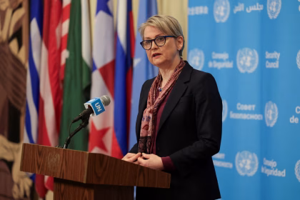 وزيرة الخارجية البريطانية: ندين العدوان الإيراني على الخليج ونحذر من احتجاز الاقتصاد العالمي