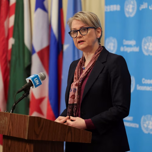 وزيرة الخارجية البريطانية: ندين العدوان الإيراني على الخليج ونحذر من احتجاز الاقتصاد العالمي