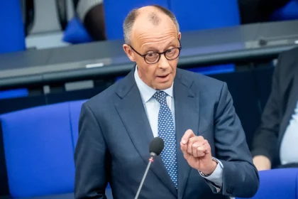 المستشار الألماني: ما يفعله ترامب الآن تصعيد هائل ذو نتائج غير مؤكدة