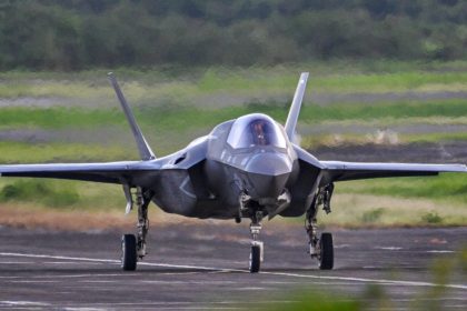 بعد حديث إيراني عن إصابتها.. القيادة الأمريكية تؤكد هبوط مقاتلة F-16 اضطراريا بإحدى القواعد