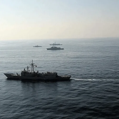 إيران: أي عملية عسكرية أمريكية في مضيق هرمز ستؤدي لإغلاقه "إلى أجل غير مسمى"