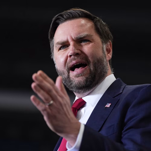 نائب الرئيس الأمريكي: إيران تهددنا بكل الطرق وما تزال تسعى لامتلاك سلاح نووي