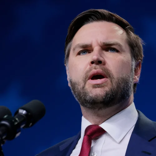 ‏نائب الرئيس الامريكي: سننهي مهمتنا في إيران قريبًا