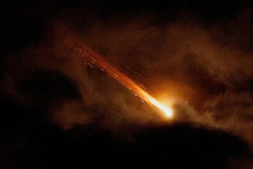 الهلال الأحمر الإيراني: نحو 21 ألف مدني أصيبوا جراء الضربات الأمريكية والإسرائيلية