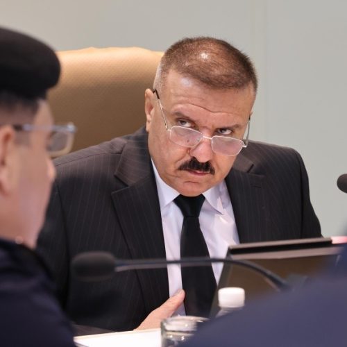 وزير الداخلية يعفي قيادات أمنية في قاطع المدائن على خلفية استهداف مطار بغداد