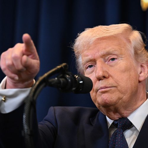 ترامب: الولايات المتحدة لن تساعد الدول التي تعاني نقصاً في الوقود لأنها لم تساعدنا