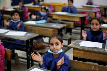 التربية: شمول المدارس بقرار مجلس الوزراء الخاص ببدء الدوام يوم غد الأربعاء في الـ9 صباحاً