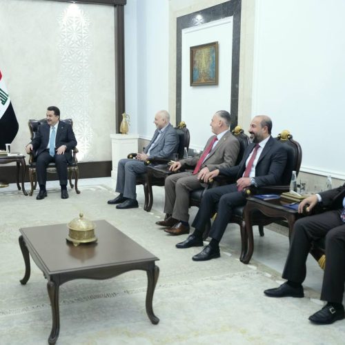 السوداني ووفد الديمقراطي الكردستاني يؤكدان أهمية استمرار المشاورات والسعي الحثيث نحو إكمال الاستحقاقات الدستورية