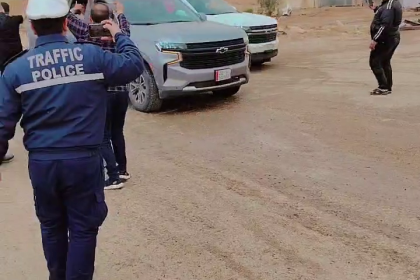 حشود جماهيرية كانت بانتظاره.. منتخبنا الوطني يصل منفذ طريبيل الحدودي بعد التأهل للمونديال