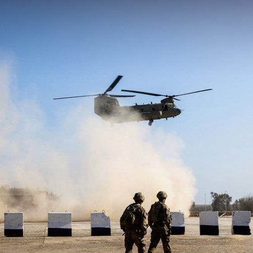 مسؤولون أمريكيون: نشر فرق إنقاذ وبحث في العراق بعد سقوط مقاتلة أمريكية في إيران