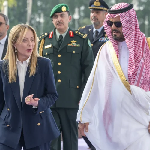 رئيسة وزراء إيطاليا تصل السعودية في إطار جولة خليجية