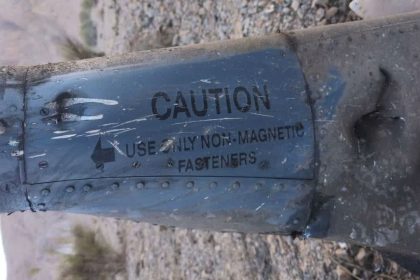 أبو ظبي: وفاة مقيم مصري وإصابة آخرين في سقوط الشظايا على منشآت حبشان للغاز