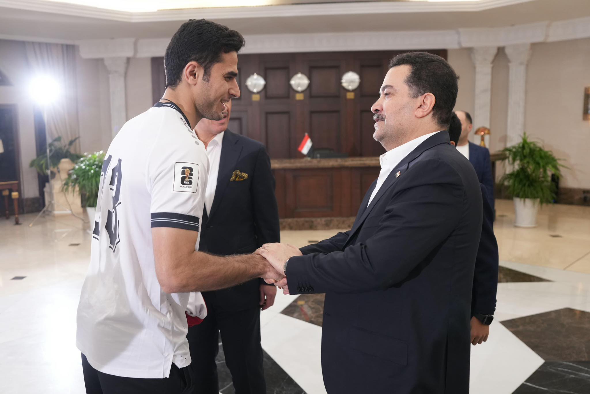 السوداني يستقبل لاعبي المنتخب الوطني الكروي