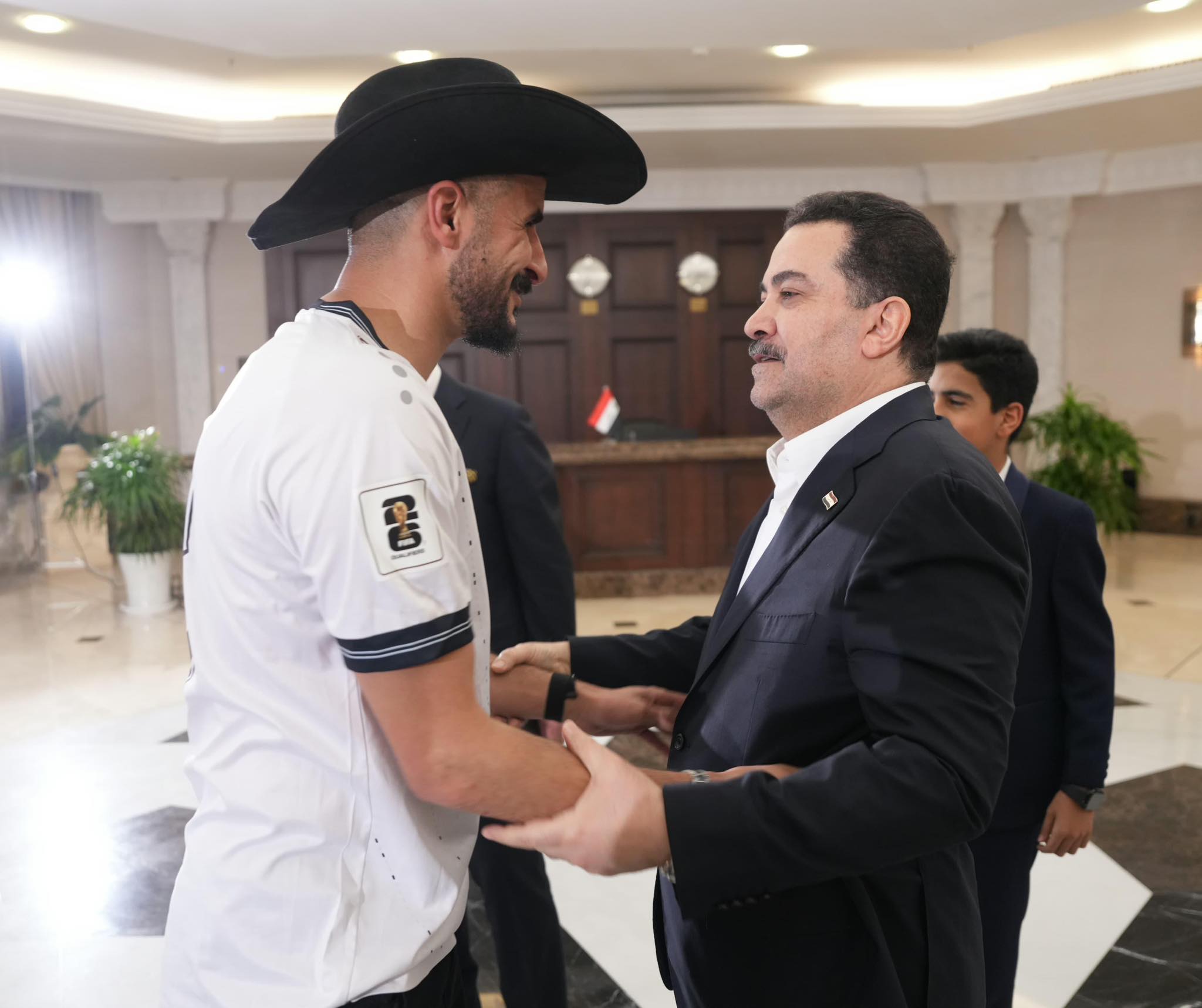 السوداني يستقبل لاعبي المنتخب الوطني الكروي