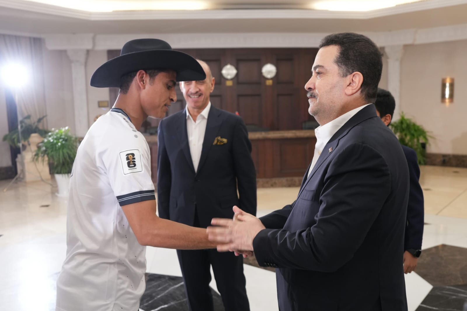 السوداني يستقبل لاعبي المنتخب الوطني الكروي